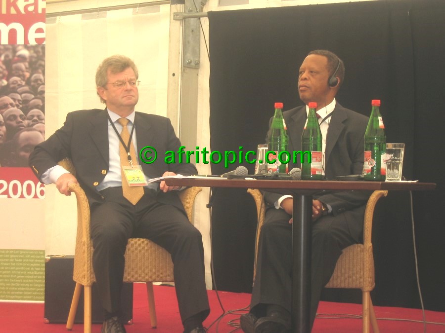 ../Images/afw2006b 214.jpg